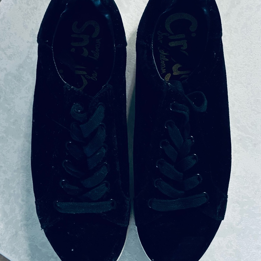 CIRCUS SAM EDELMAN Black Velvet Caprice Sneakers Shoes Size 8.5